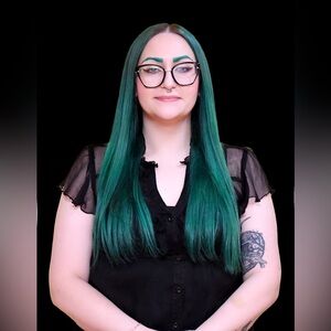 Meet your Posher, Casey